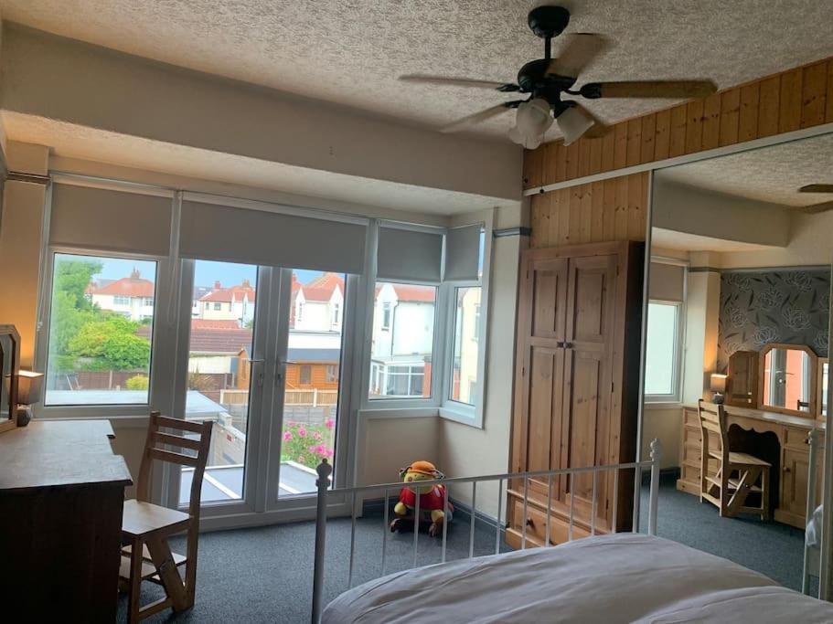 Family Holiday Home Blackpool Exterior foto